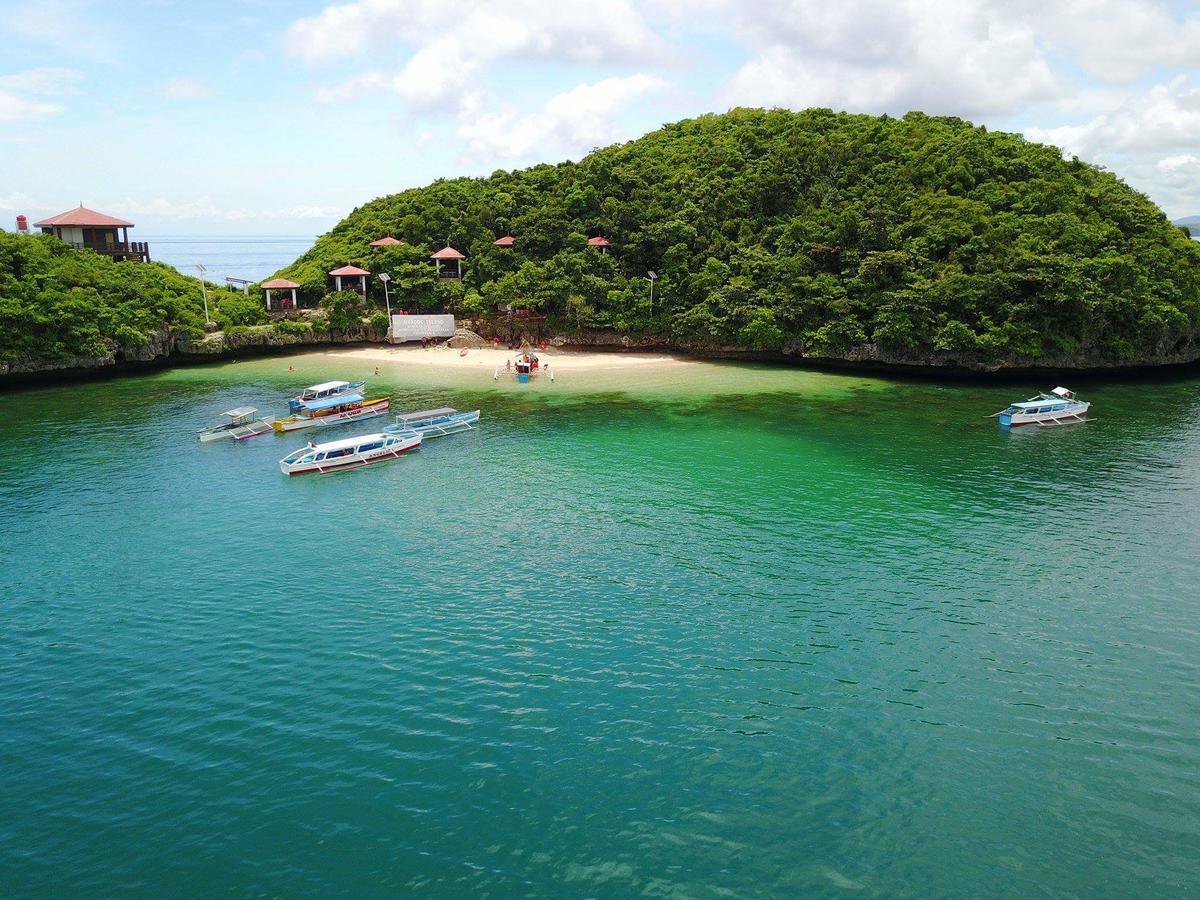 Alona'S Traditional Filipino Home Near 100 Islands Wharf Alaminos Exterior photo